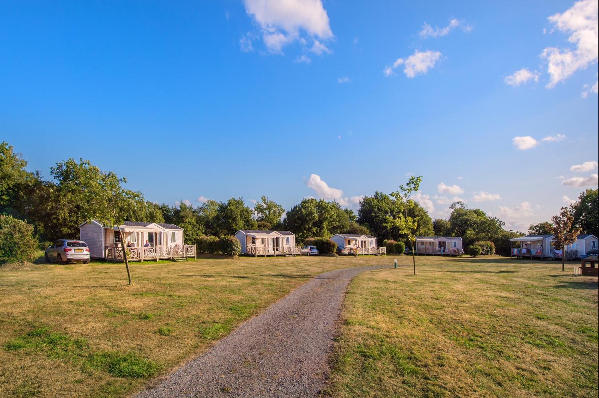 Camping Rcn La Ferme Du Latois Coëx Екстериор снимка